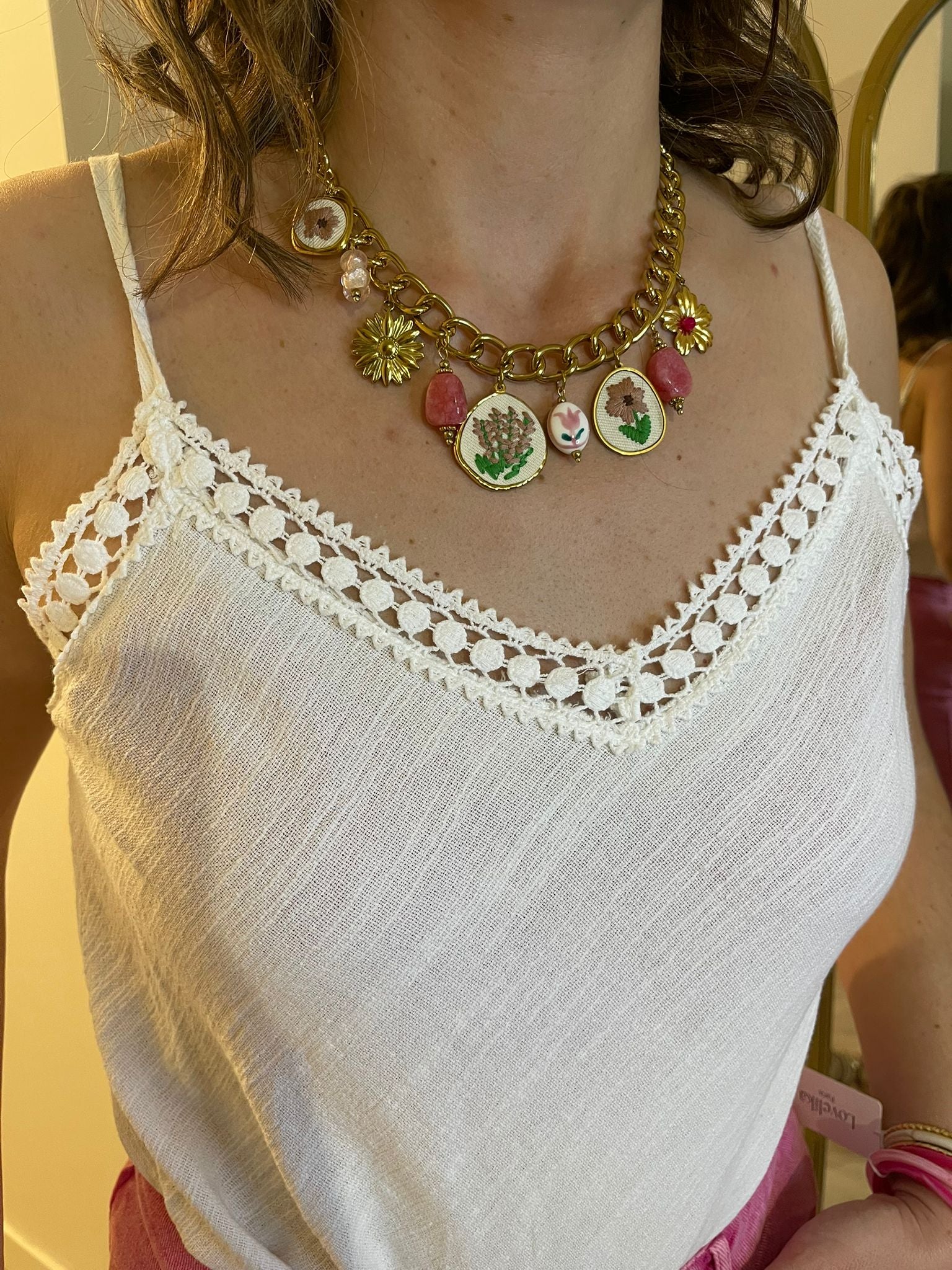 Collier JADE
